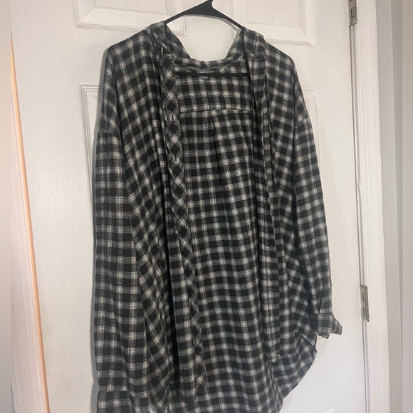 Womens Awrie longsleeve cover up pullover gently used - Picture 1 of 3